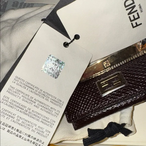 ?NWT FENDI COMB 3” display picture 3
